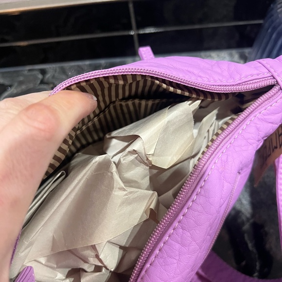 NWT Lilac Vegan Leather Crossbody Bag for Women - Picture 5 of 7
